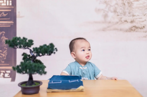 绥化满月宝宝放屁臭 绥化满月宝宝放屁臭