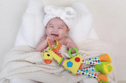 绥化三个月宝宝正确抱姿